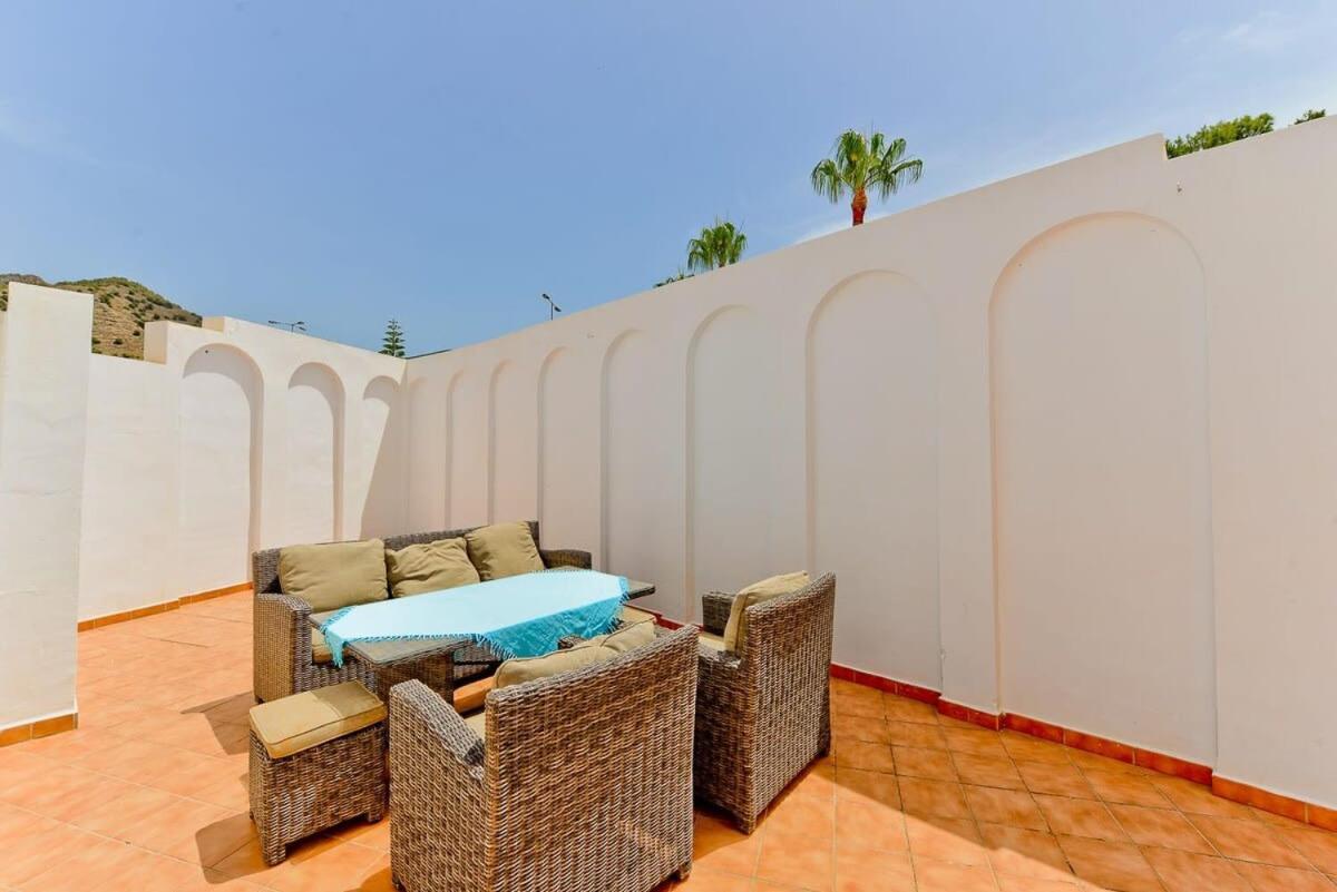 Villa Oasis Nerja Exterior foto