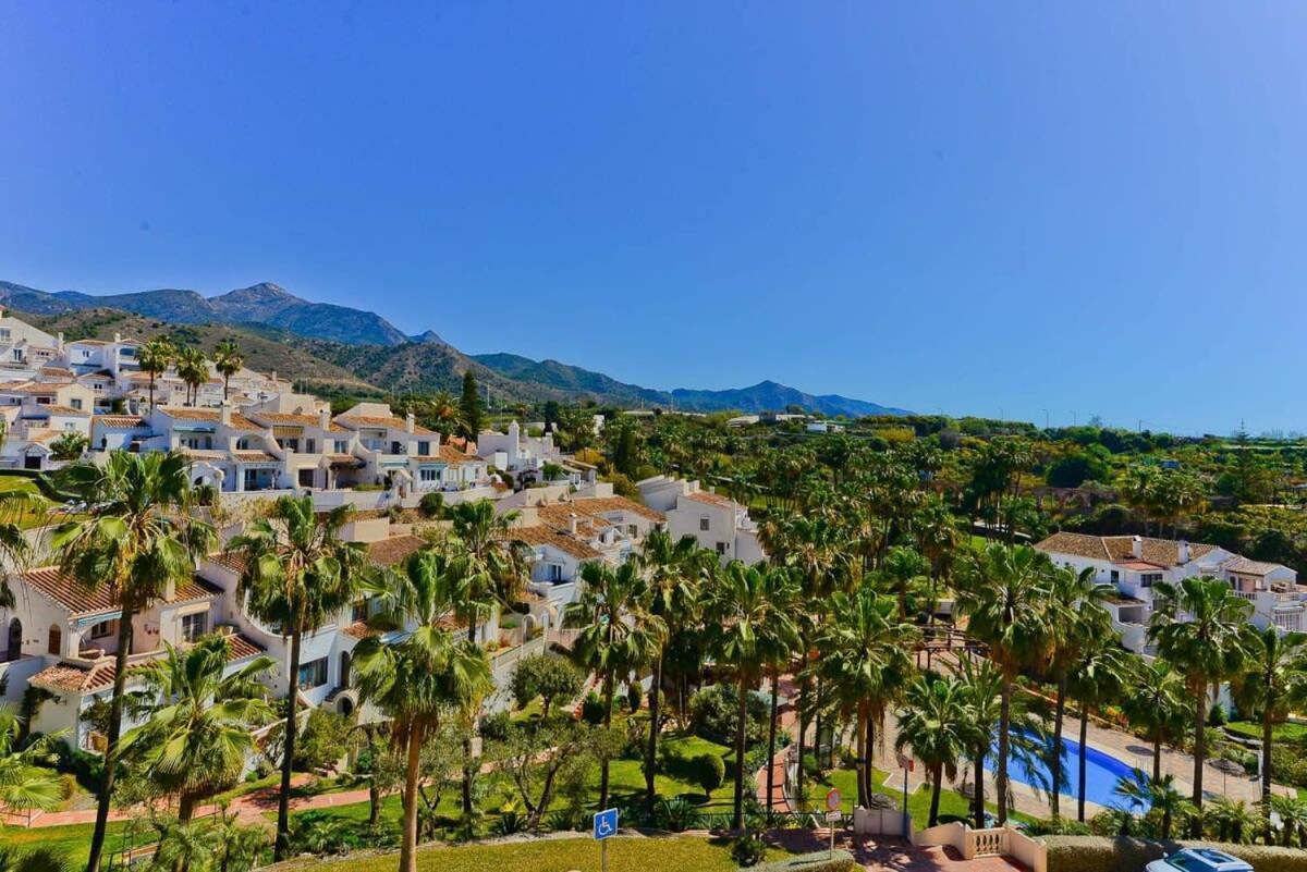 Villa Oasis Nerja Exterior foto