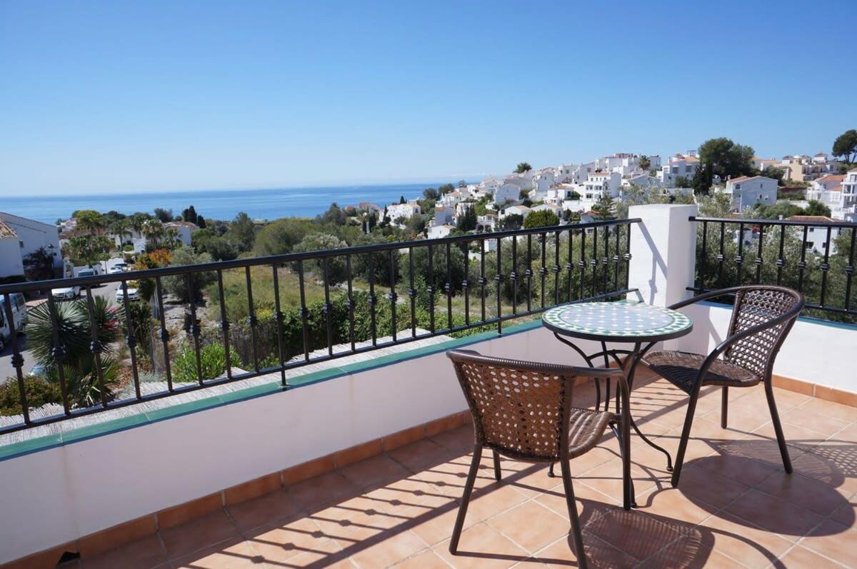 Villa Oasis Nerja Exterior foto